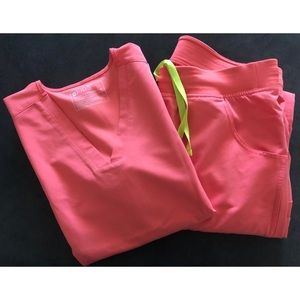 🚫SOLD🚫 NWOT Figs Limited Edition Hot Coral Scrub Set